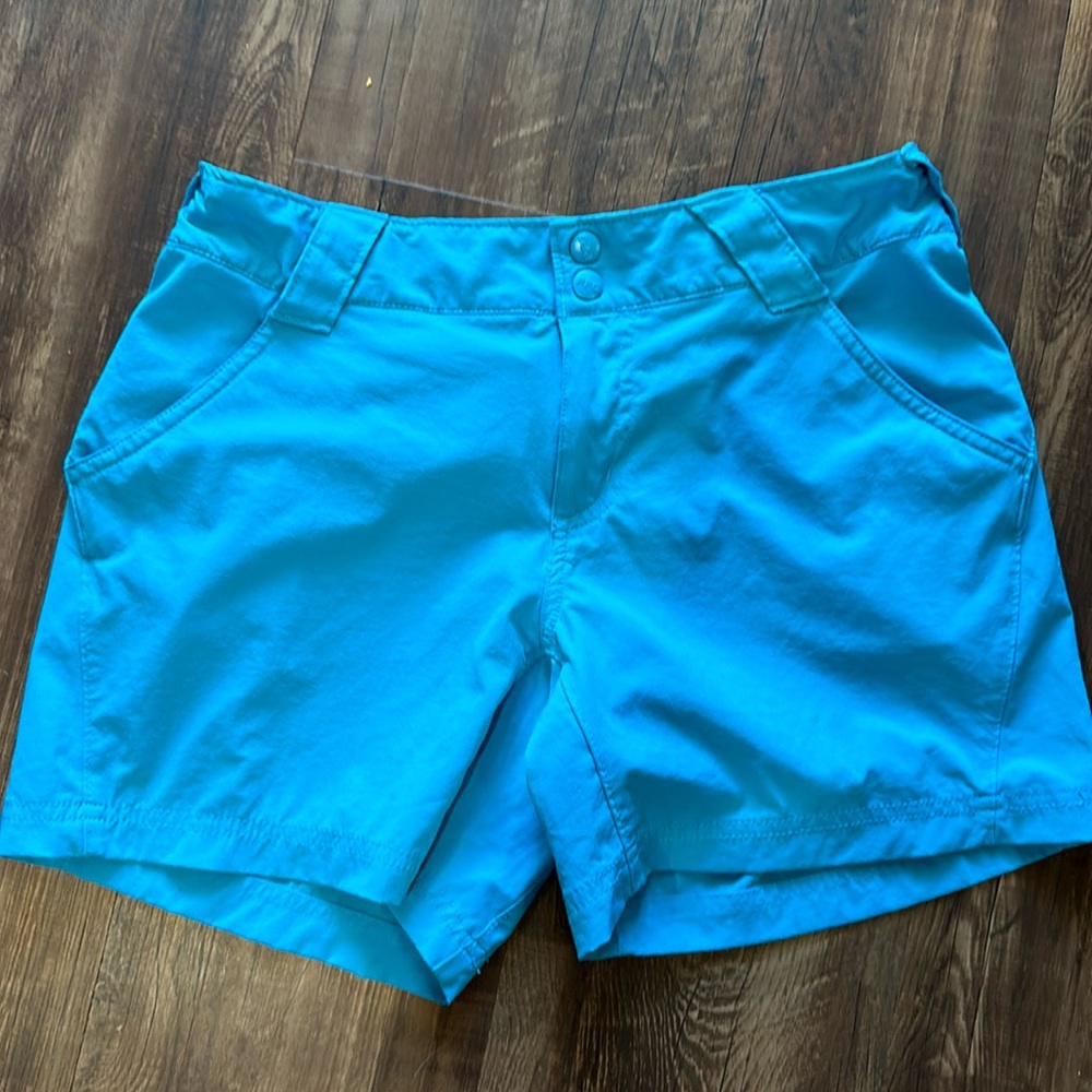 Women’s Columbia PFG Shorts. Size 4